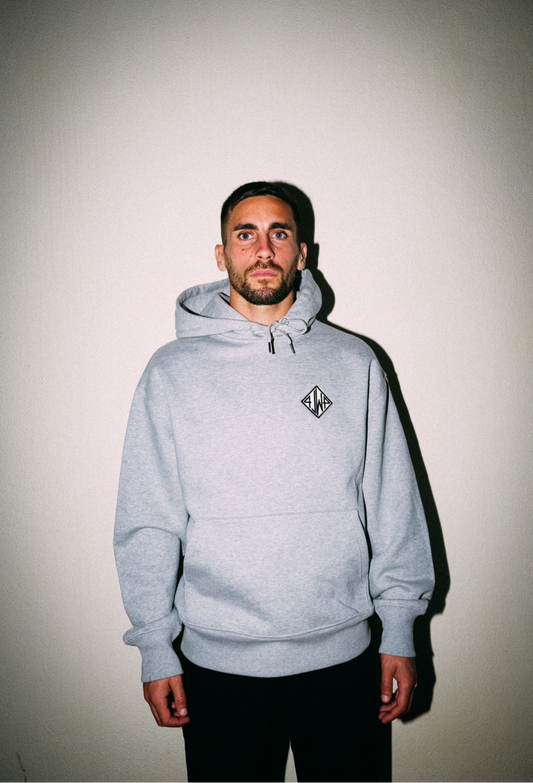 4LM4 essential smoke grey