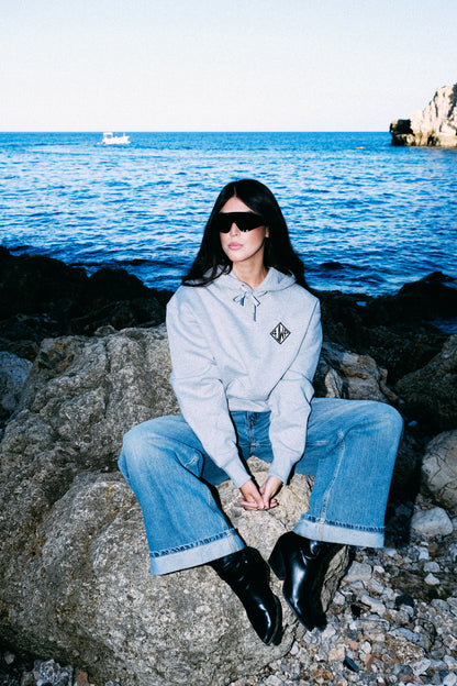 4LM4 essential smoke grey