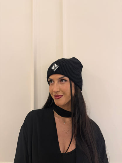4LM4 essential Beanie black