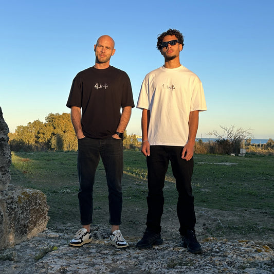 I modelli alti 1,85 indossano una taglia L